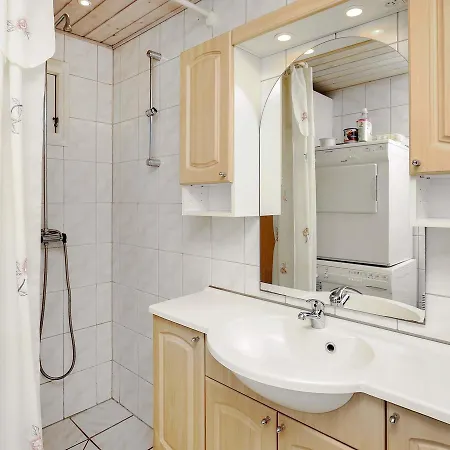 Σπίτι διακοπών Four-bedroom Holiday In Romo 8 *